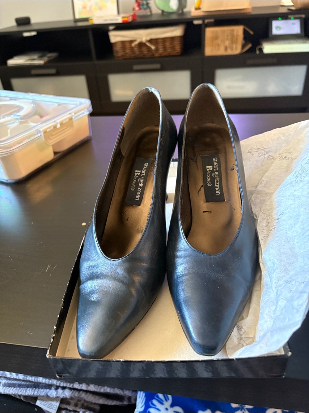 Stuart Weitzman Black Pointed-Toe Leather Pumps